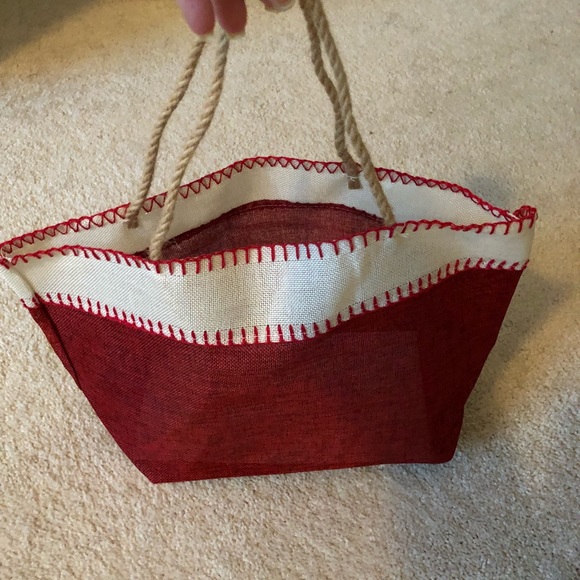 Red & white canvas burlap tote with rope straps - Picture 2 of 2
